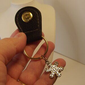 Stone Mountain Snap Keychain Black Leather - Gold tone metal